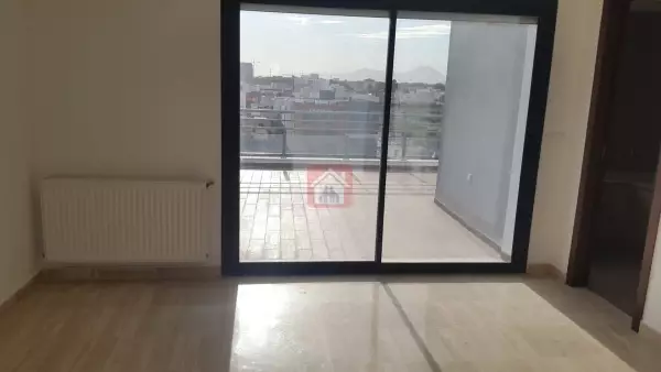 Penthouse à Vendre Luxe et Confort avec piscine à Ain Zaghouan Nord