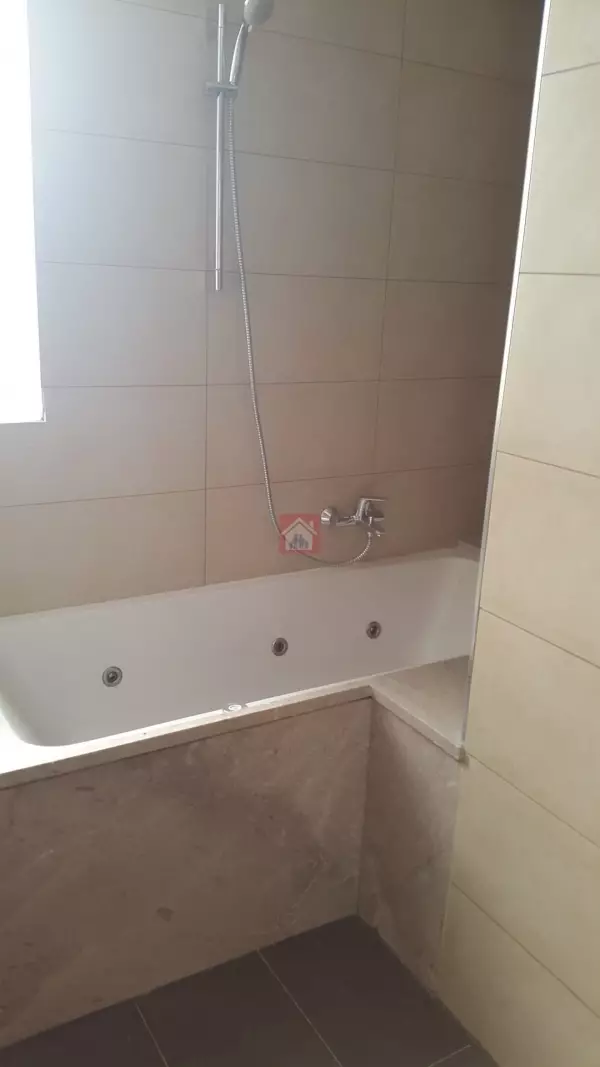 Penthouse à Vendre Luxe et Confort avec piscine à Ain Zaghouan Nord