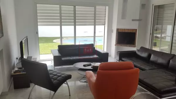 Villa Prestigieuse avec Piscine au Lac 2