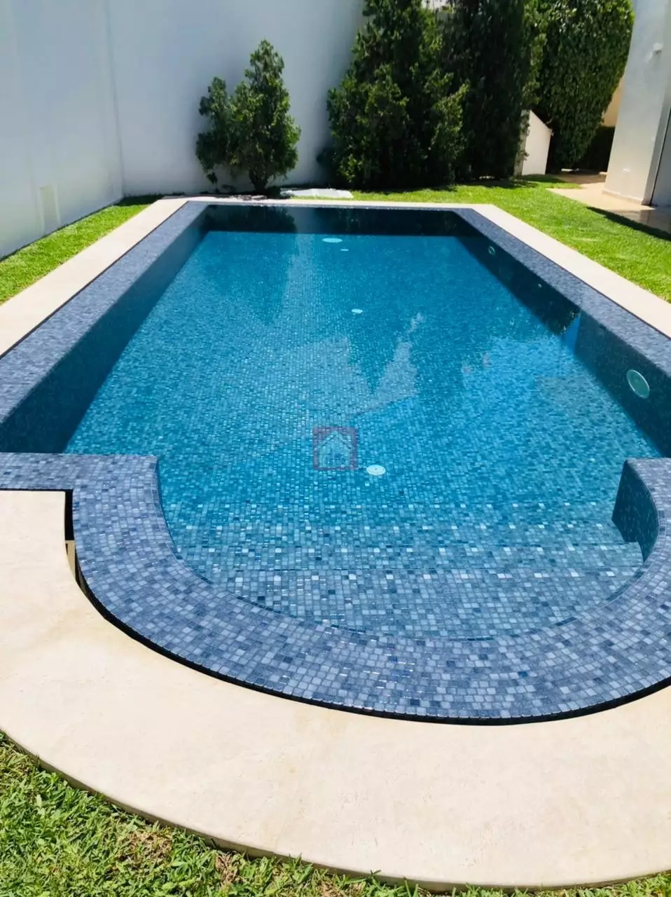 Villa Prestigieuse avec Piscine au Lac 2