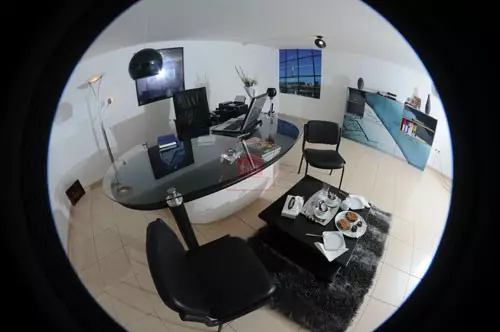 Bureau Rez de Jardin de 120m² au Lac2 à Louer