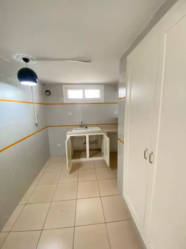 Bureau Rez de Jardin de 120m² au Lac2 à Louer