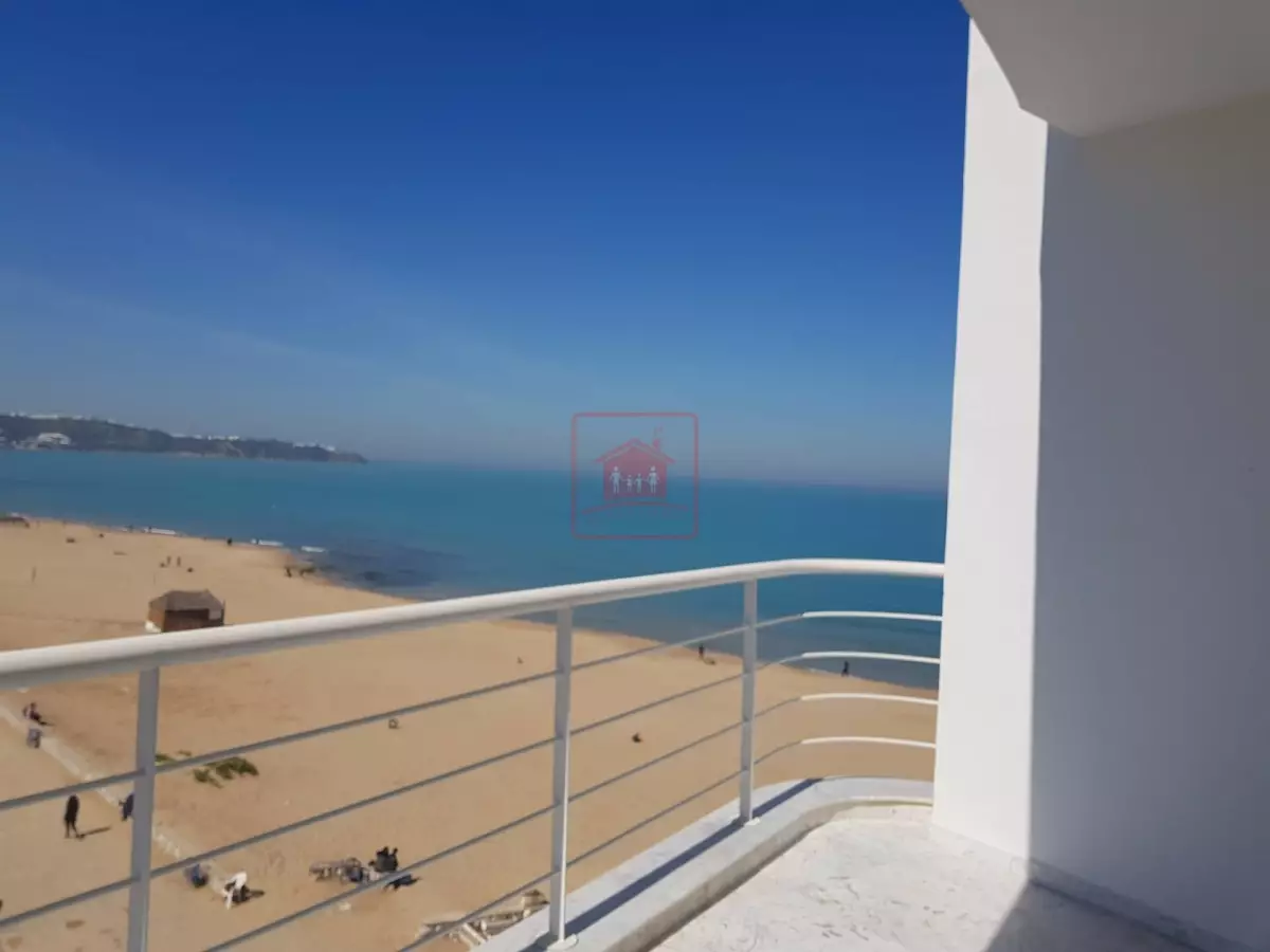 Un bel appartement s3 100% vue mer à la Marsa