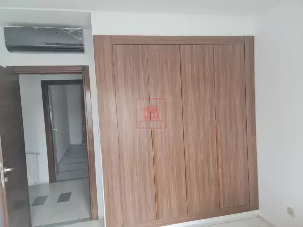 Magnifique Appartement Richement Meublé au Lac 2