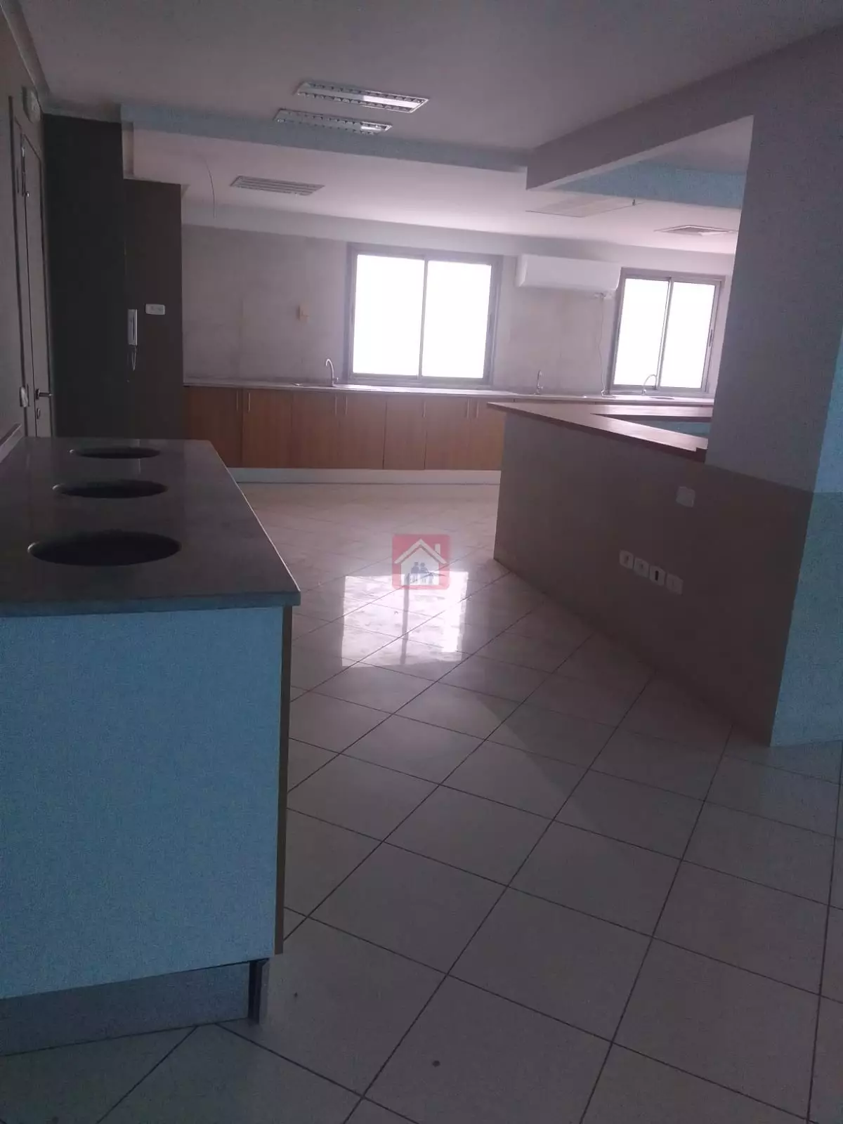 Bureau Hall+3 au Lac 2