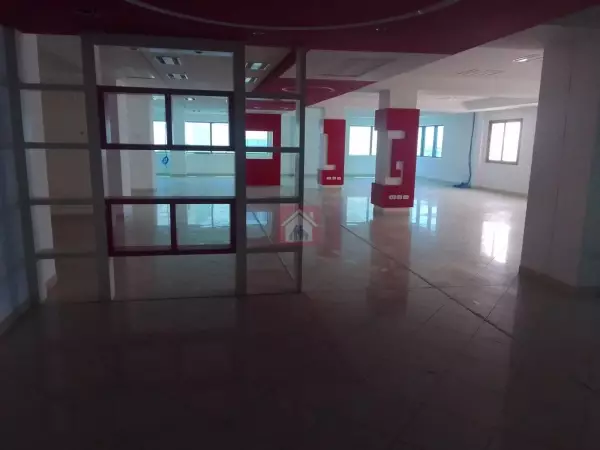 Bureau Hall+3 au Lac 2