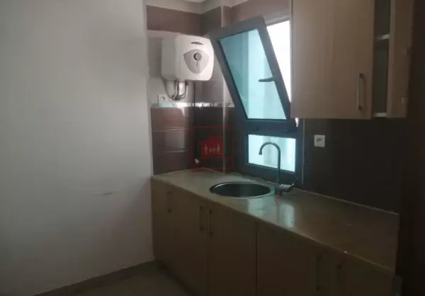 Grand Bureau aux Berges du Lac 2