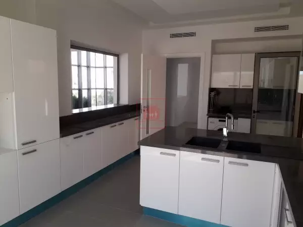 Appartements et Villas avec Piscine à Gammarth