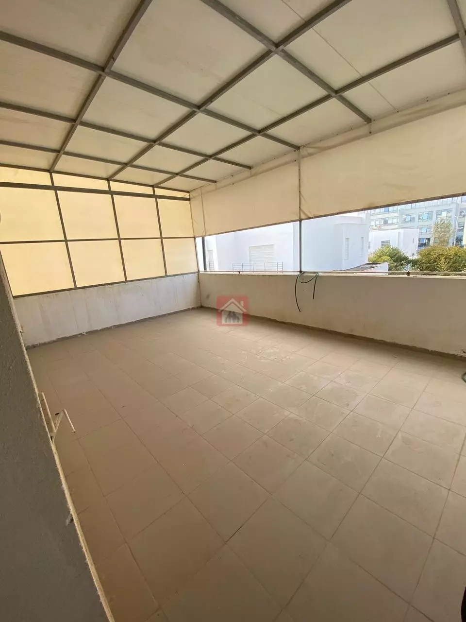 Splendide Villa à Louer - Élégance Moderne au Cœur du Lac 2