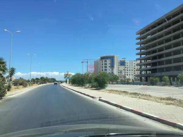 Immeuble à Usage Bureautique au Lac 2