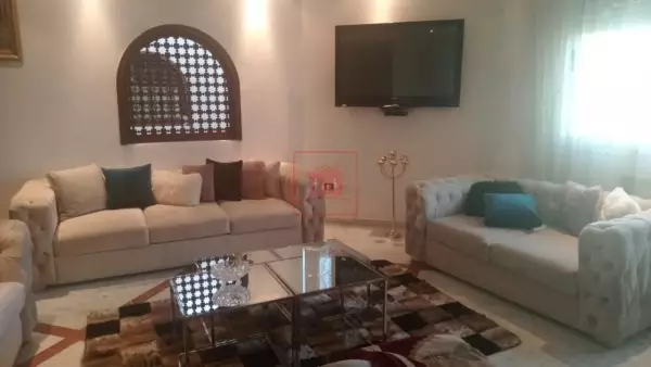 Villa Meublée avec Piscine à Chotrana 2