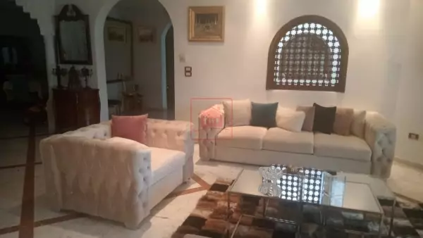 Villa Meublée avec Piscine à Chotrana 2