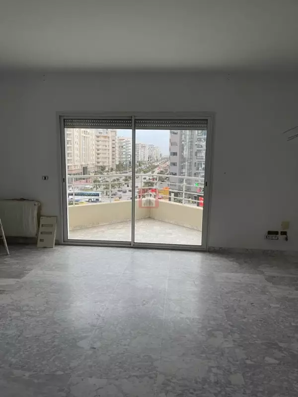 Éblouissant Bureau à Louer Espace Exceptionnel au Coeur de Lac 2