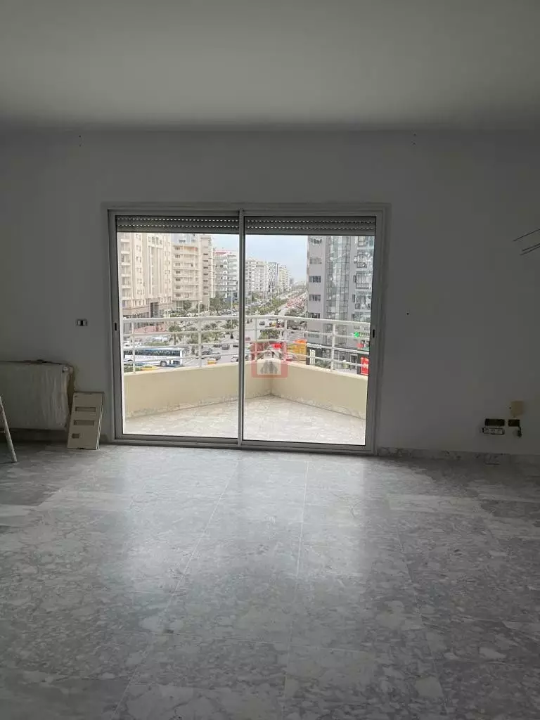 Éblouissant Bureau à Louer Espace Exceptionnel au Coeur de Lac 2