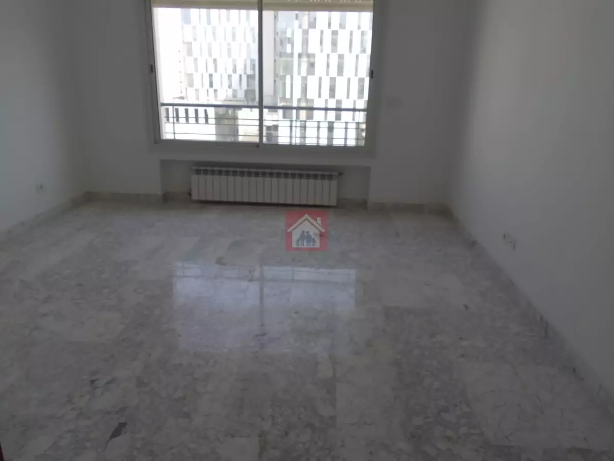 Un Spacieux Appartement S4 au Lac 2