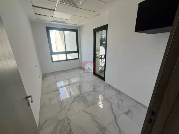 Bureau de Standing au Lac 2