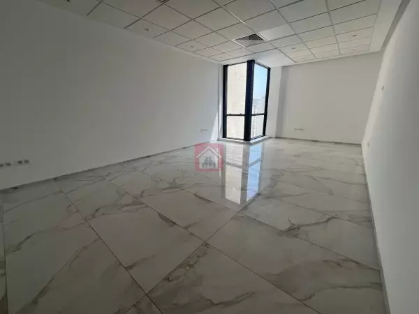 Bureau de Standing au Lac 2