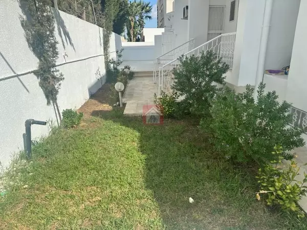 Belle Villa avec Piscine au Lac 1