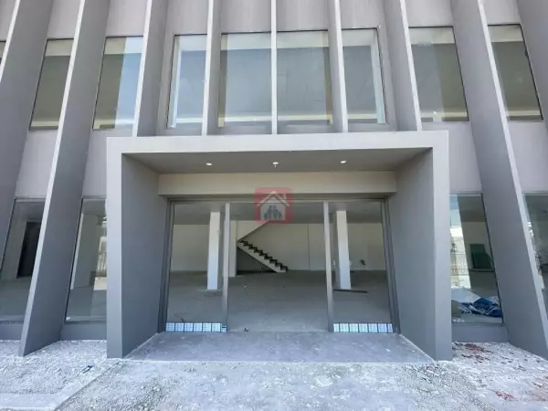 Showroom à Charguia1