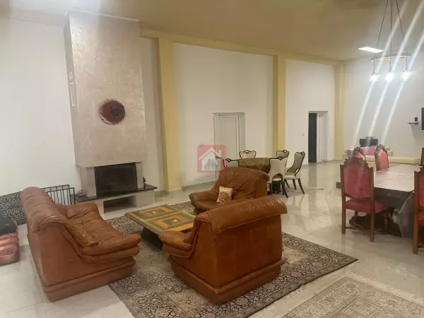 Ferme à Grombalia avec 2 Villas de Maître et Vergers Productifs
