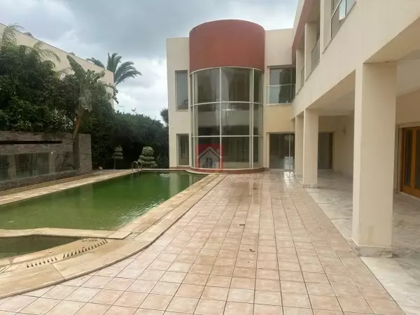 Villa de Maître avec Piscine au Lac 2