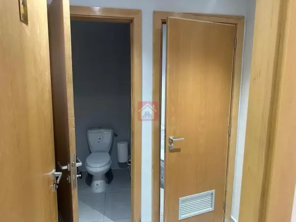 Immeuble bureautique moderne à la zone industrielle de Kherreddine