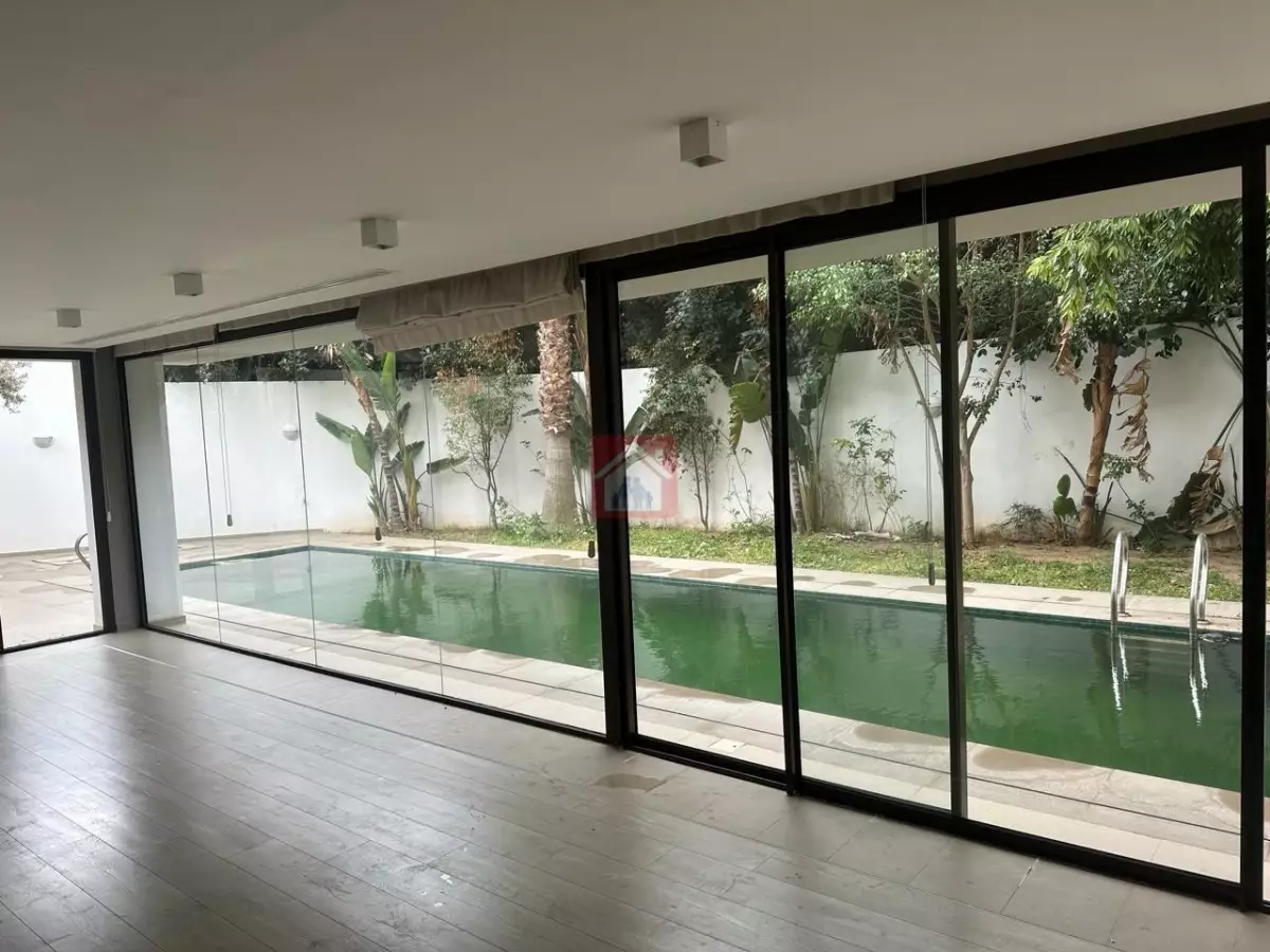 Belle Villa à El Menzeh 1