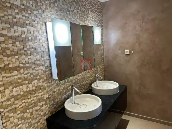 Belle Villa à El Menzeh 1