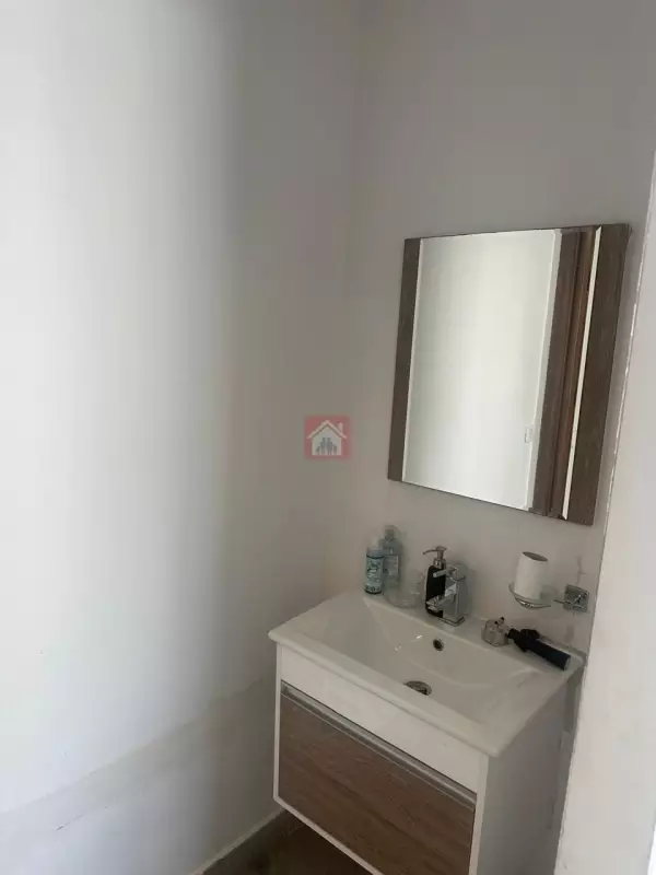 Bureau de 90m² au Lac 2