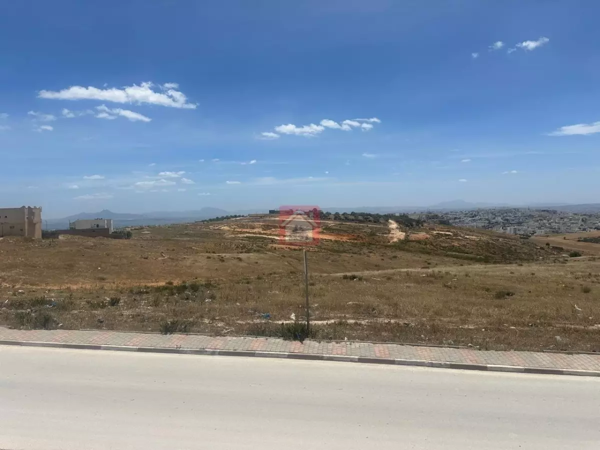 Magnifique Terrain à Jardin d'Ennasr