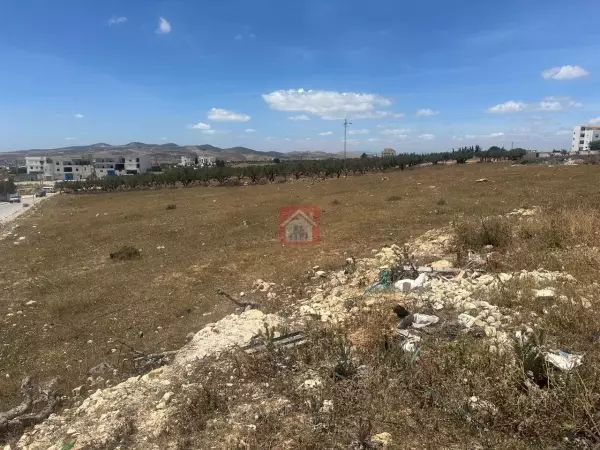 Magnifique Terrain à Jardin d'Ennasr