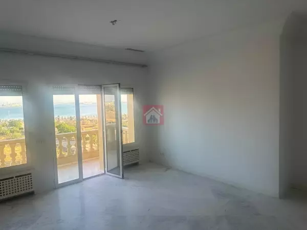 Splendide Appartement à Louer Vue Exceptionnelle sur le Lac