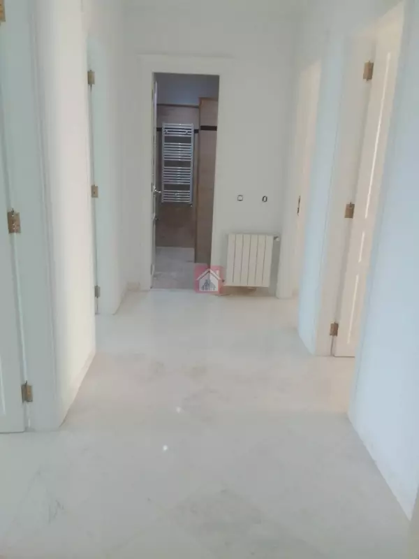 Splendide Appartement à Louer Vue Exceptionnelle sur le Lac