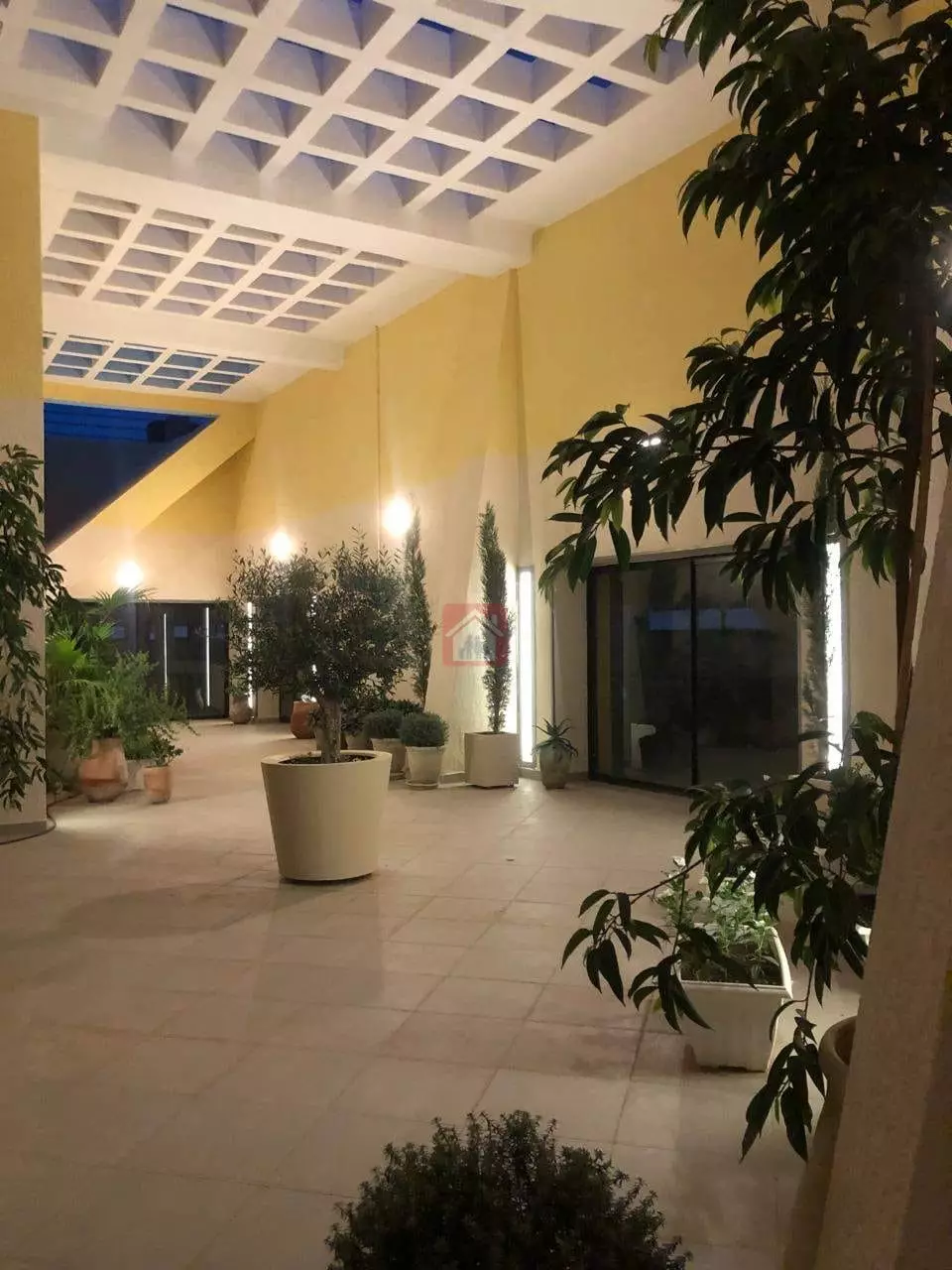 Éblouissant Penthouse à Louer Votre Nouveau Havre de Paix au Lac1