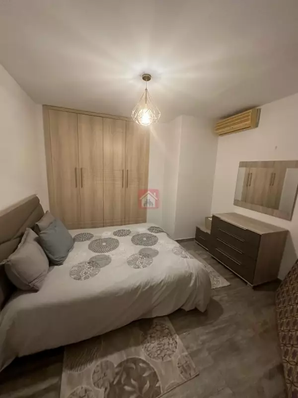 Éblouissant Appartement Meublé à Louer au Lac 2