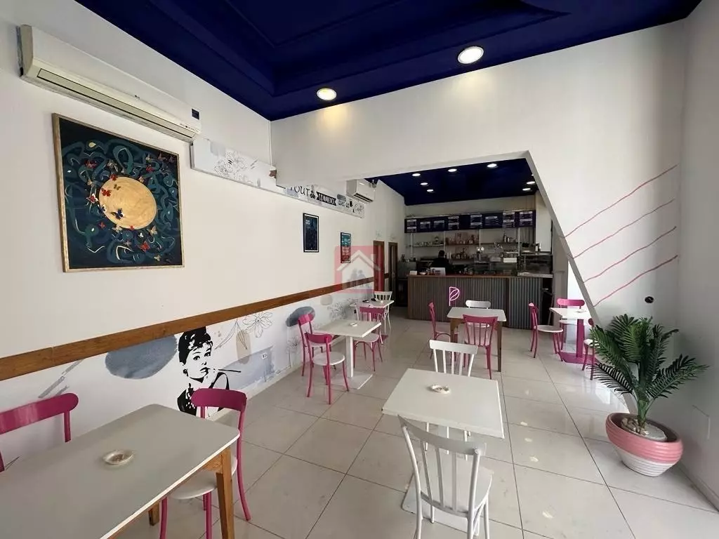 Éblouissant Fonds de Commerce Café-Restaurant au Lac 1