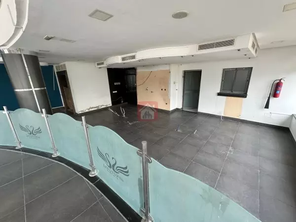 Exclusif Local Commercial à la Soukra