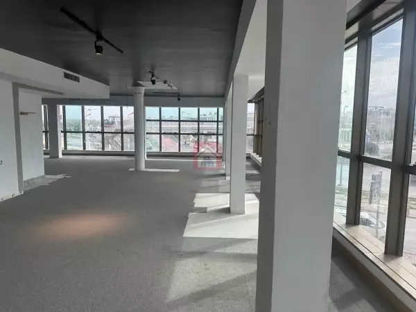 Sensationnel Location Open Space sur la route de la Marsa