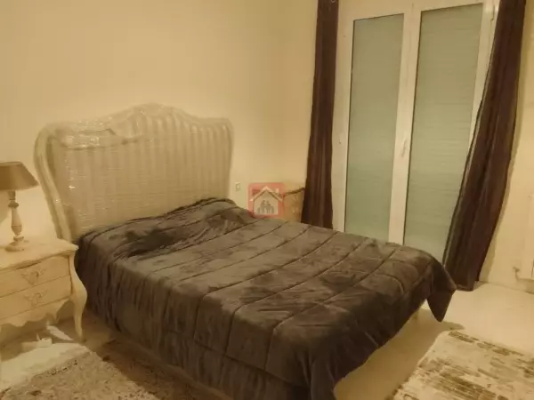 Élégant Appartement à Louer Vue Époustouflante sur le Lac