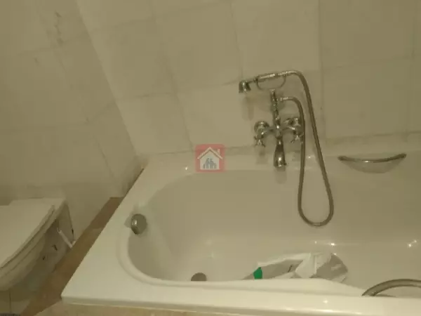 Élégant Appartement à Louer Vue Époustouflante sur le Lac