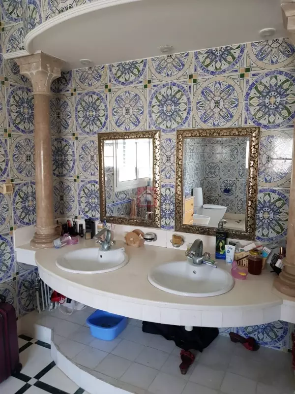 A Vendre Éblouissante Villa de Prestige à Carthage