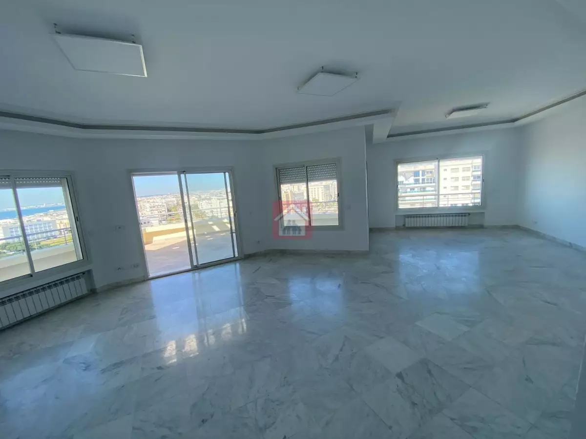 Location de Bureau de Luxe au Lac 2