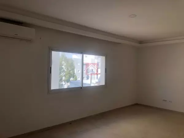 Bureau à louer au Kram, surface 55, 60 ou 70 m²