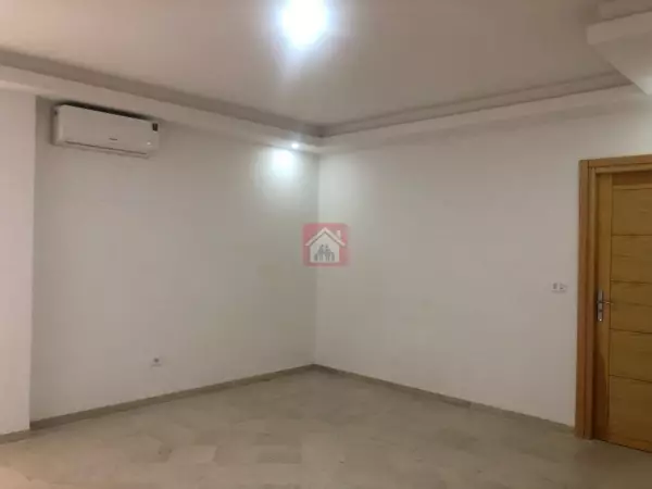 Bureau à louer au Kram, surface 55, 60 ou 70 m²