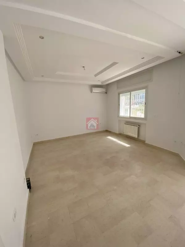 Exclusif Villa S5 à louer au lac2 , 300m²