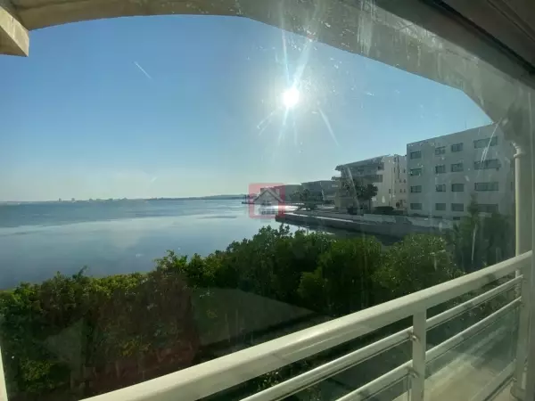 Appartement S3 avec Vue sur Lac dans une Petite Résidence