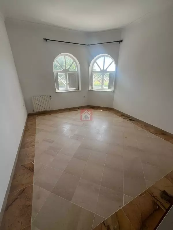 Belle Villa Coquette avec Piscine aux Jardins de Carthage