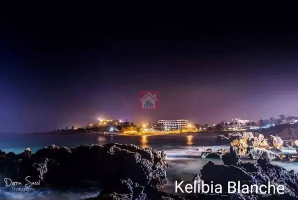 Terrain à Vendre à Kélibia la Blanche, pieds dans l'eau