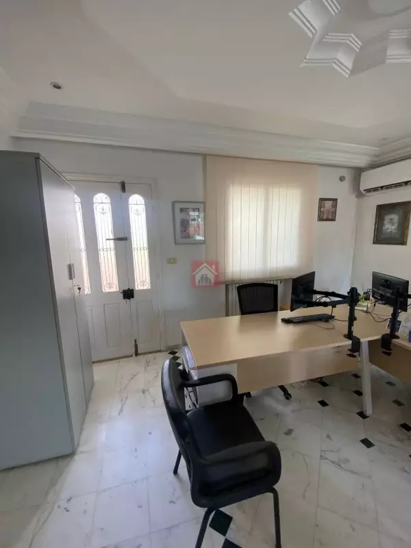 Villa à louer au Lac 1 à usage bureautique