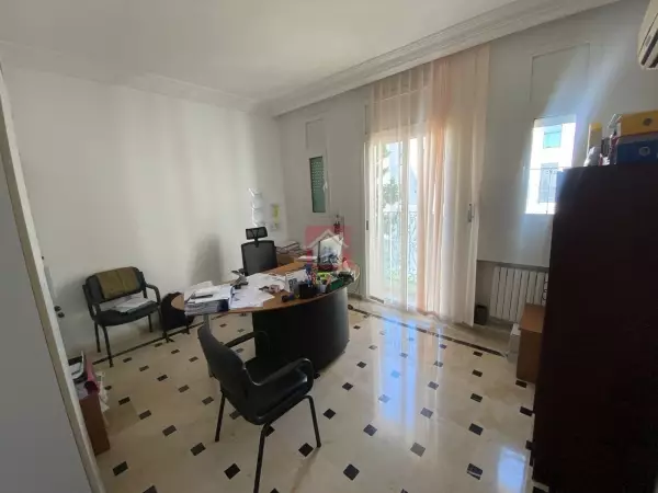 Villa à louer au Lac 1 à usage bureautique